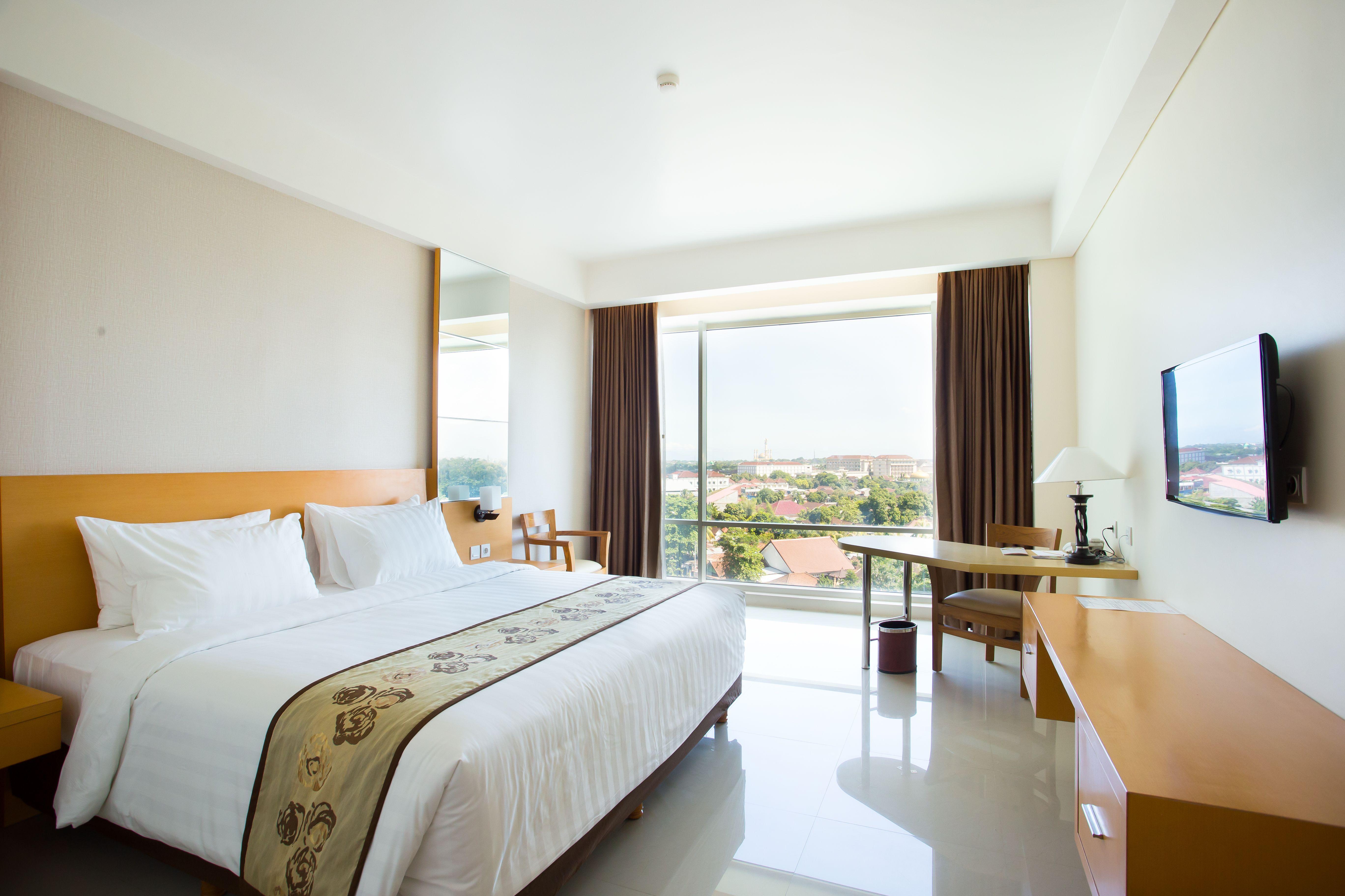 Golden Palace Hotel Lombok Матарам Экстерьер фото