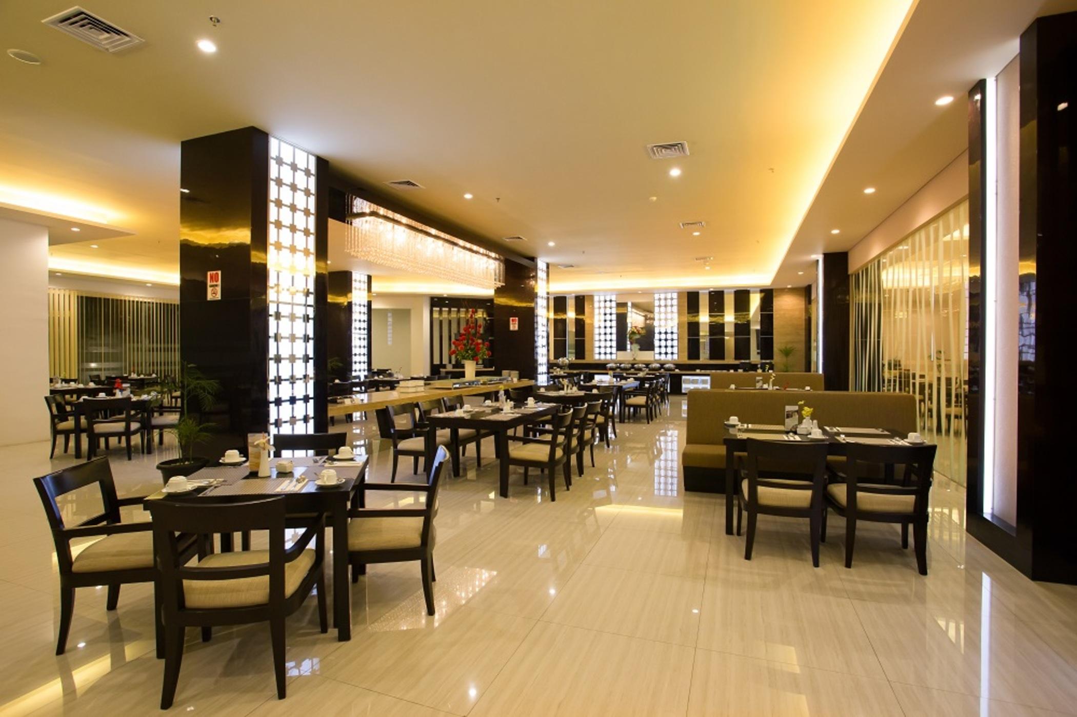 Golden Palace Hotel Lombok Матарам Экстерьер фото