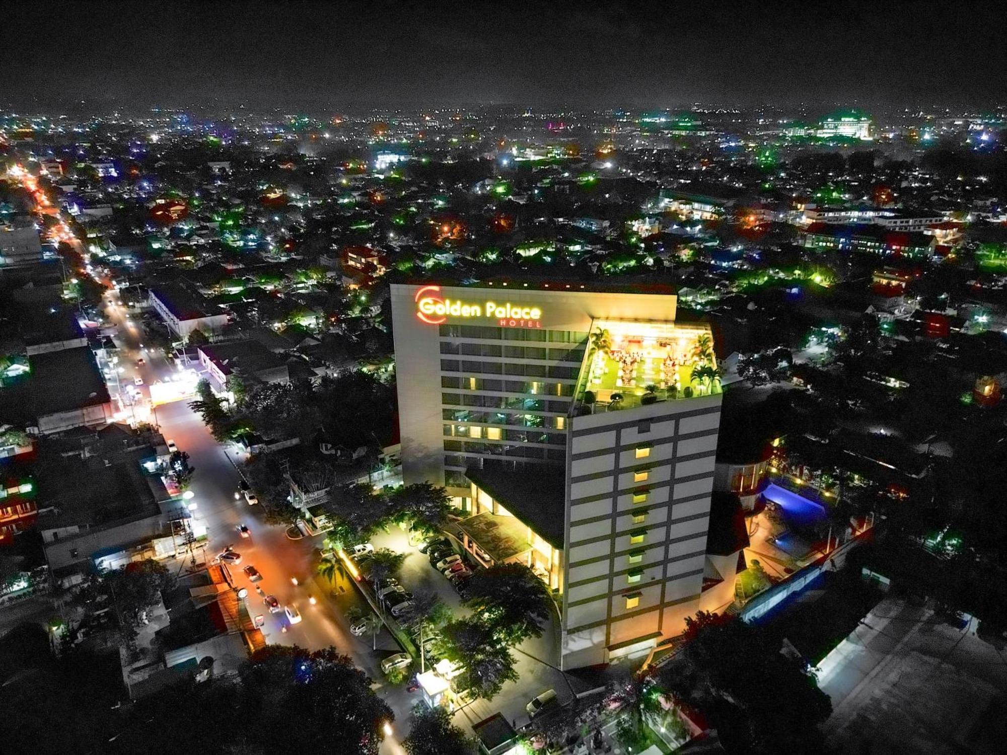 Golden Palace Hotel Lombok Матарам Экстерьер фото