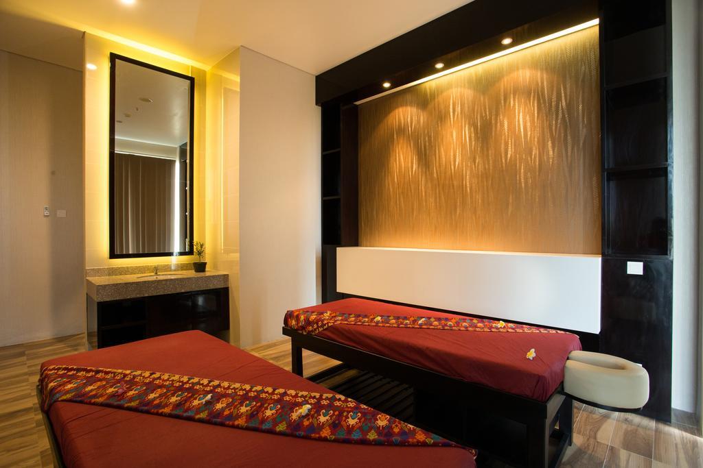 Golden Palace Hotel Lombok Матарам Экстерьер фото