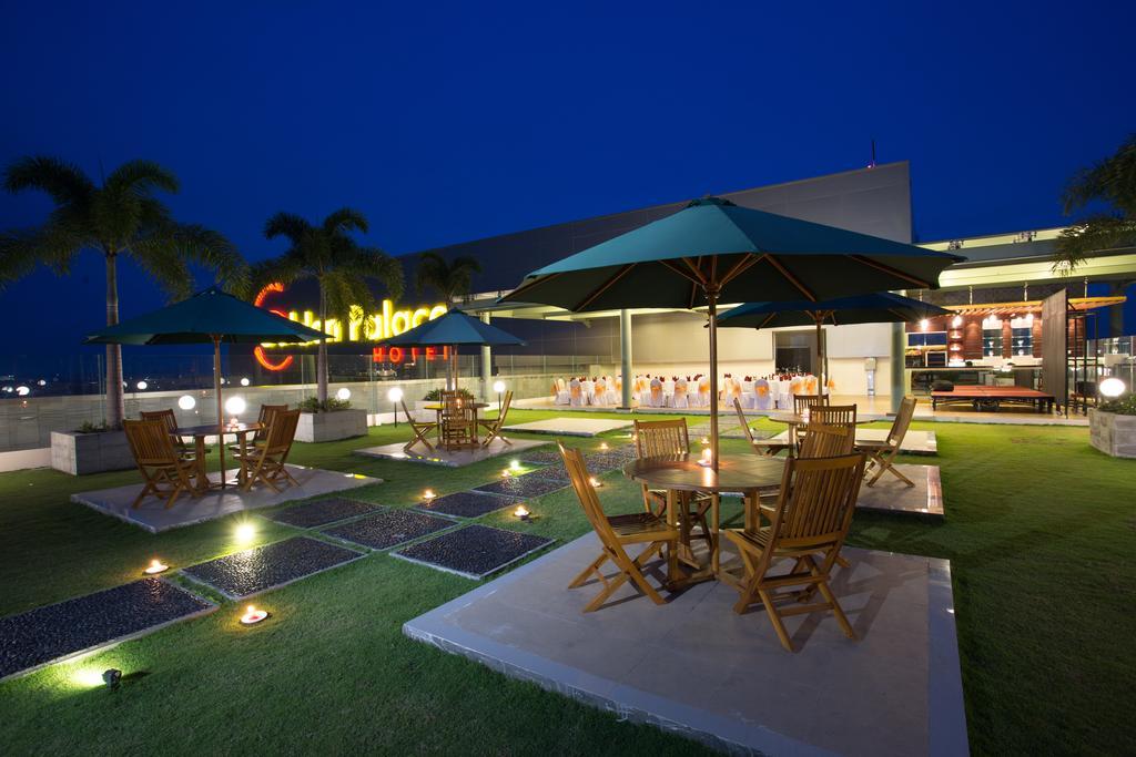 Golden Palace Hotel Lombok Матарам Экстерьер фото